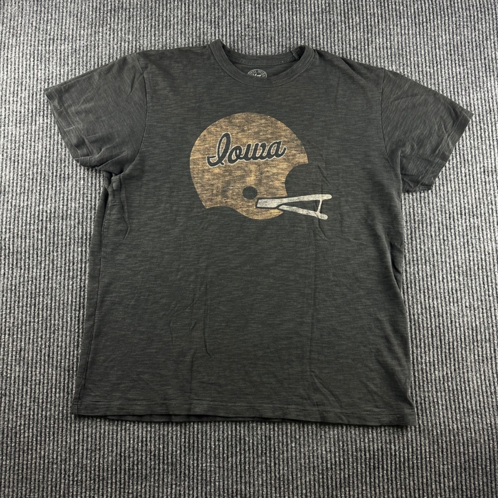 47 Brand Iowa Hawkeyes Football Helmet Graphic Tee Shirt Gray Mens Small